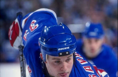 25 Nov 1998: Center Marc Savard #33 of the New York Rangers in action during a game against the Buffalo Sabres at Marine Midland Arena in Buffalo, New York. The Sabres defeated the Rangers 4-1. Mandatory Credit: Rick Stewart /Allsport