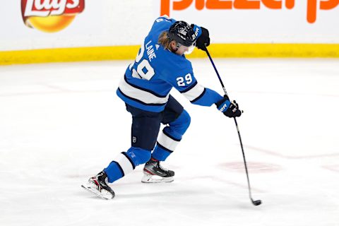 Winnipeg Jets right wing Patrik Laine (29). Mandatory Credit: James Carey Lauder-USA TODAY Sports