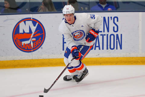 New York Islanders Defenseman Bode Wilde (52) (Photo by Rich Graessle/Icon Sportswire via Getty Images)