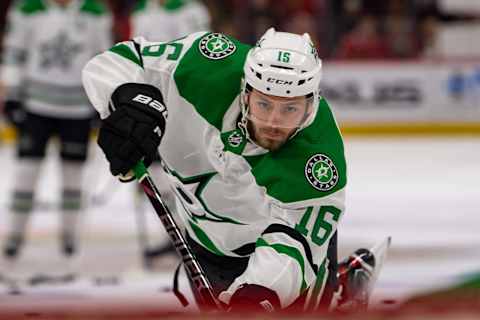 CHICAGO, IL – APRIL 05: Dallas Stars center Jason Dickinson (16) warms up prior to a game against the Chicago Blackhawks on April 5, 2019, at the United Center in Chicago, IL. (Photo by Patrick Gorski/Icon Sportswire via Getty Images)