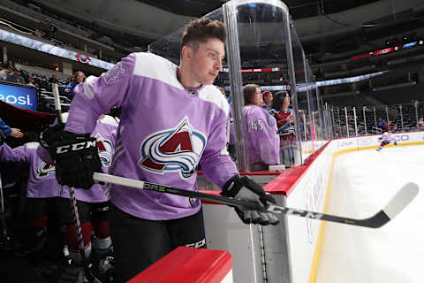 DENVER, CO – NOVEMBER 2: Matt Duchene #9 of the Colorado Avalanche takes to the ice prior to the game against the Carolina Hurricanes in his lavender Hockey Fights Cancer warm up jersey at the Pepsi Center on November 2, 2017 in Denver, Colorado. (Photo by Michael Martin/NHLI via Getty Images)