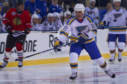 ST. LOUIS, MO – DECEMBER 31: St. Louis Blues Forward Adam Oates (12) as seen during a NHL Winter Classic Alumni hockey game between the St. Louis Blues and the Chicago Blackhawks on December 31, 2016 at the Busch Stadium in Saint Louis, MO. (Photo by Jimmy Simmons/Icon Sportwire)