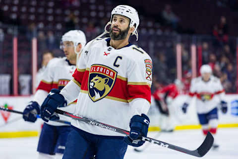 OTTAWA, ON – MARCH 29: Florida Panthers Center Derek MacKenzie (17) skates during warm-up before National Hockey League action between the Florida Panthers and Ottawa Senators on March 29, 2018, at Canadian Tire Centre in Ottawa, ON, Canada. (Photo by Richard A. Whittaker/Icon Sportswire via Getty Images)