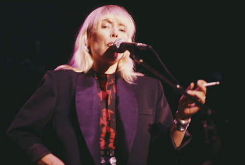 Canadian singer and songwriter Joni Mitchell performs live on stage at Wembley Arena in London on 23rd April 1983. (Photo by Michael Putland/Getty Images)