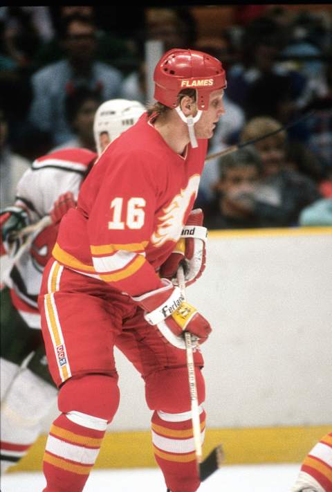 Brett Hull #16 of the Calgary Flames. (Photo by Focus on Sport/Getty Images)