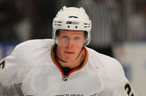 NEW YORK – JANUARY 20: Samuel Pahlsson #26 of the Anaheim Ducks skates against the New York Rangers on January 20, 2009. (Photo by Bruce Bennett/Getty Images)