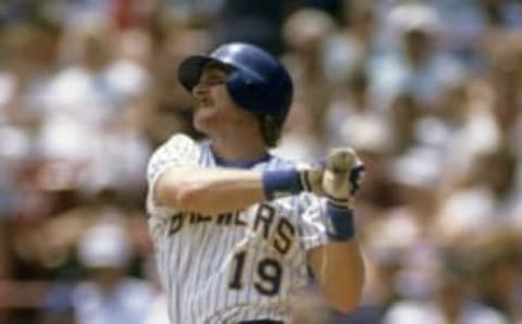 MILWAUKEE, WI – CIRCA 1980’s: Infielder Robin Yount #19 of the Milwaukee Brewers swings and watches the flight of his ball during a circa 1980’s Major League Baseball game at Milwaukee County Stadium in Milwaukee, Wisconsin. Yount played for the Brewers from 1974-93. (Photo by Focus on Sport/Getty Images)