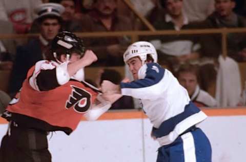 Lindsay Carson, Philadelphia Flyers (Photo by Graig Abel Collection/Getty Images)