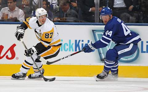 TORONTO, ON – OCTOBER 18: Sidney Crosby #87 of the Pittsburgh Penguins skates against Morgan Rielly #44 of the Toronto Maple Leafs. (Photo by Claus Andersen/Getty Images)