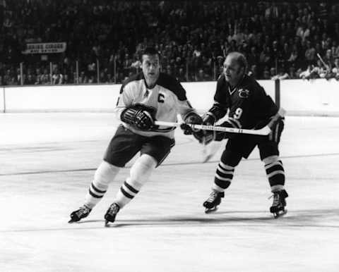 MONTREAL, QC – 1971: Jean Beliveau #4 Montreal Canadiens (Photo by Melchior DiGiacomo/Getty Images)