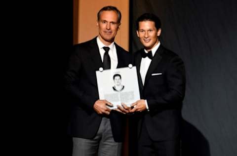 TORONTO, ON – NOVEMBER 13: Scott Niedermayer presents Paul Kariya with his Hockey Hall of Fame plaque during the 2017 Hockey Hall of Fame induction ceremony. (Photograph by Julian Avram/Icon Sportswire via Getty Images)