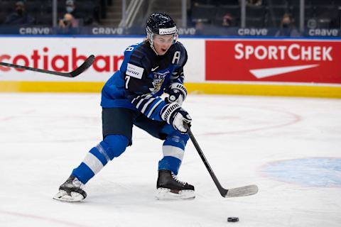 EDMONTON, AB – DECEMBER 26: Topi Niemelä #7 of Finland skates against Austria in the second period during the 2022 IIHF World Junior Championship at Rogers Place on December 27, 2021 in Edmonton, Canada. (Photo by Codie McLachlan/Getty Images)