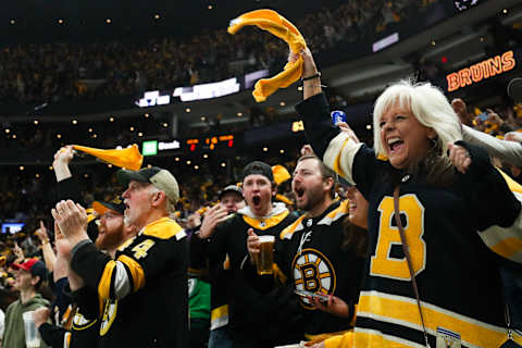 BOSTON, MA – MAY 08: Fans react after Jake DeBrusk #74 of the Boston Bruins scores in the second period against the Carolina Hurricanes in Game Four of the First Round of the 2022 Stanley Cup Playoffs at TD Garden on May 8, 2022 in Boston, Massachusetts. (Photo by Adam Glanzman/Getty Images)