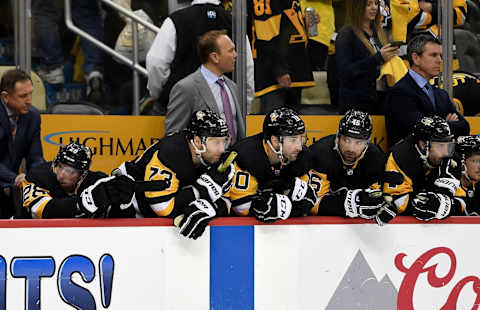 PITTSBURGH, PA – APRIL 16: Members of the Pittsburgh Penguins look on from the bench in the final seconds of the third period in Game Four of the Eastern Conference First Round against the New York Islanders at PPG PAINTS Arena on April 16, 2019 in Pittsburgh, Pennsylvania. (Photo by Justin Berl/Getty Images)