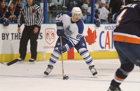 20 Apr 2002: Alexander Mogilny #89 of the Toronto Maple Leafs controls the puck during game two of the Stanley Cup playoffs at the Air Canada Centre in Toronto, Canada. The Leafs won 2-0. DIGITAL IMAGE. Mandatory Credit: Dave Sandford/Getty Images/NHLI