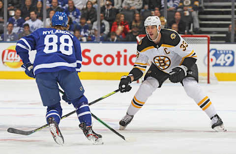 Zdeno Chara of the Boston Bruins vs William Nylander of the Toronto Maple Leafs (Photo by Claus Andersen/Getty Images)