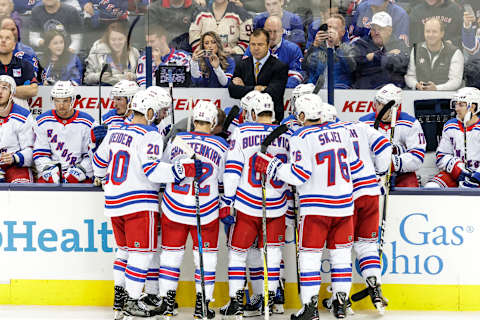 COLUMBUS, OH – NOVEMBER 17: New York Rangers head coach Alain Vigneault looks on in the final seconds during the second period in a game between the Columbus Blue Jackets and the New York Rangers on November 17, 2017, at Nationwide Arena in Columbus, OH. (Photo by Adam Lacy/Icon Sportswire via Getty Images)