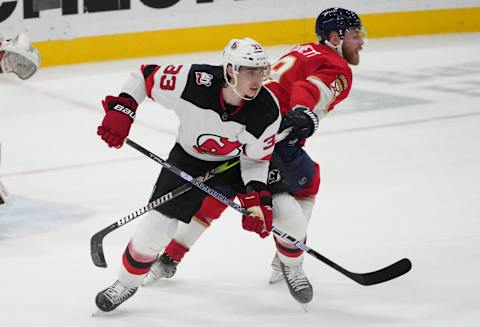 New Jersey Devils defenseman Ryan Graves (33): Jim Rassol-USA TODAY Sports