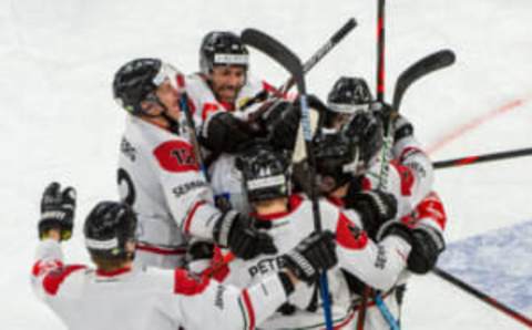 BIEL, SWITZERLAND - DECEMBER 10: #72 Patrik Carlsson of Frolunda HF celebrates his goal with teammates during the second quarter-finals game between EHC Biel-Bienne and Frolunda Indians at Tissot-Arena on December 10, 2019 in Biel, Switzerland. (Photo by RvS.Media/Robert Hradil/Getty Images) mALTE SWEDEN