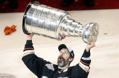 Anaheim defensemen Scott Niedermayer hoist the cup after being named MVP. The Anaheim Ducks became the first West Coast team to win the Stanly Cup after beating the Ottawa Senators 6?2 in game 5 at the Honda Center. (Photo by Allen J. Schaben/Los Angeles Times via Getty Images)