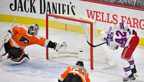 New York Rangers defenseman Brendan Smith (42) scores a goal against Philadelphia Flyers y Credit: Eric Hartline-USA TODAY Sports