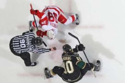 LONDON, ON – MARCH 4: Hayden Verbeek #38 of the Sault Ste Marie Greyhounds gets set to face off against Christian Dvorak #10 of the London Knights during an OHL game at Budweiser Gardens on March 4, 2016 in London, Ontario, Canada. The Knights defeated the Greyhounds 6-4. (Photo by Claus Andersen/Getty Images)