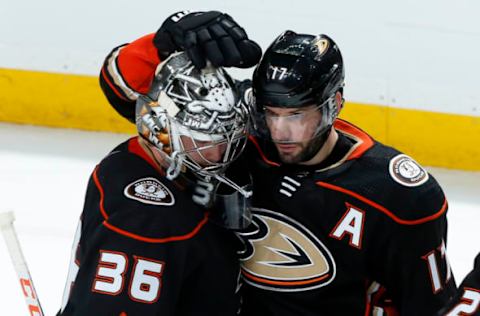 ANAHEIM, CA – JANUARY 17: Ryan Kesler #17 of the Anaheim Ducks congratulates John Gibson #36 after a 5-3 win over the Pittsburgh Penguins on January 17, 2018, at Honda Center in Anaheim, California. (Photo by Debora Robinson/NHLI via Getty Images)