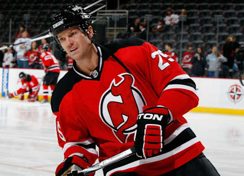 Jason Arnott #25 of the New Jersey Devils. (Photo by Mike Stobe/Getty Images)