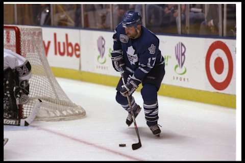 Wendel Clark #17 of the Toronto Maple Leafs on Nov 14, 1996 (Photo: Elsa Hasch /Allsport)