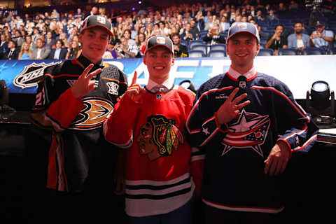 NASHVILLE, TENNESSEE – JUNE 28: Leo Carlsson of the Anaheim Ducks, Connor Bedard of the Chicago Blackhawks and Adam Fantilli of the Columbus Blue Jackets pose for a photo after being drafted during round one of the 2023 Upper Deck NHL Draft at Bridgestone Arena on June 28, 2023 in Nashville, Tennessee. (Photo by Bruce Bennett/Getty Images)