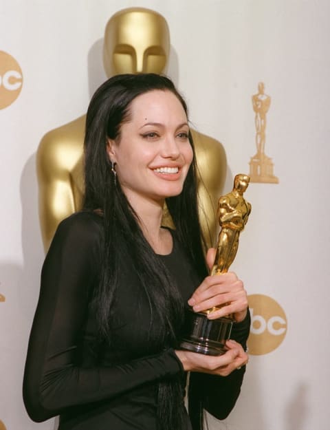 Angelina Jolie with her Oscar in 2000.