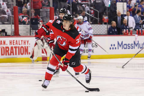 New Jersey Devils defenseman Ryan Graves (33): Ed Mulholland-USA TODAY Sports