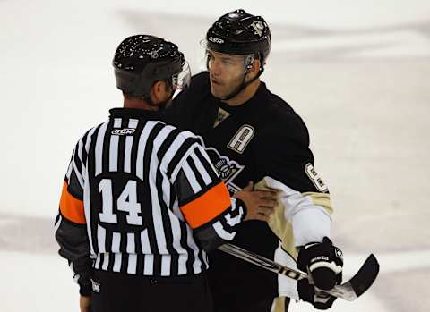 Mark Recchi #8 of the Pittsburgh Penguins. (Photo by Jim McIsaac/Getty Images)