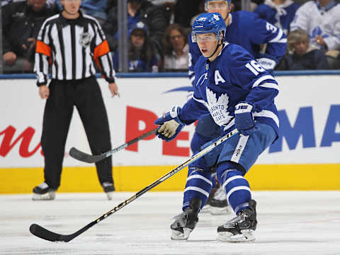 TORONTO, ON – OCTOBER 21: Mitchell Marner #16 of the Toronto Maple Leafs . (Photo by Claus Andersen/Getty Images)