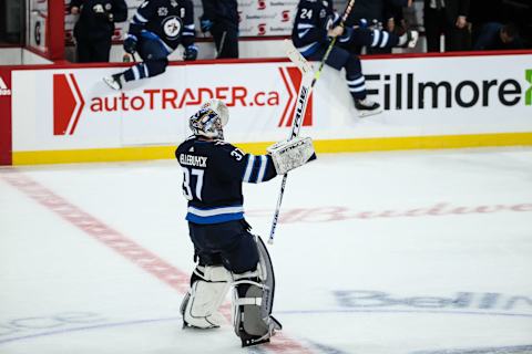 Winnipeg Jets, Connor Hellebuyck (37) Mandatory Credit: Terrence Lee-USA TODAY Sports