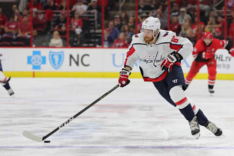 RALEIGH, NC – SEPTEMBER 21: Washington Capitals forward Liam O’Brien (87) with the puck during the 2nd period of the preseason Carolina Hurricanes game versus the Washington Capitals on September 21, 2018 at PNC Arena in Raleigh, NC. (Photo by Jaylynn Nash/Icon Sportswire via Getty Images)