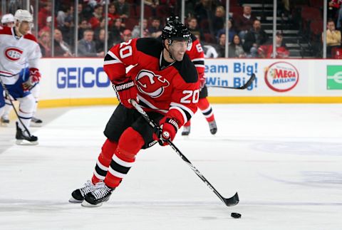 Jay Pandolfo #20 of the New Jersey Devils (Photo by Jim McIsaac/Getty Images)