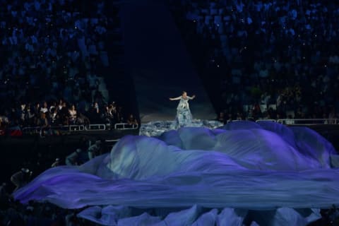 Bjork performing.