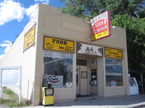 Outside of Chugwater Diner