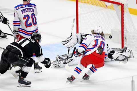 New York Rangers Left Wing Artemi Panarin (10)