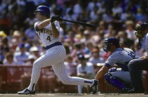 MILWAUKEE, WI – CIRCA 1980’s: Infielder Paul Molitor #4 of the Milwaukee Brewers swings and watches the flight of his ball during a circa 1980’s Major League Baseball game at Milwaukee County Stadium in Milwaukee, Wisconsin. Molitor played for the Brewers from 1978-92. (Photo by Focus on Sport/Getty Images)