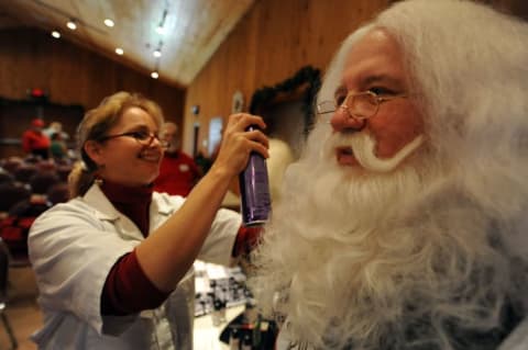 A Santa receives grooming tips.