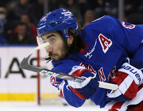 NEW YORK, NEW YORK – DECEMBER 17: Mika Zibanejad #93 of the New York Rangers takes the second period shot against the Vegas Golden Knights at Madison Square Garden on December 17, 2021 in New York City. (Photo by Bruce Bennett/Getty Images)