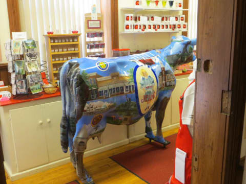 Displays at the Jell-o Museum in LeRoy, New York