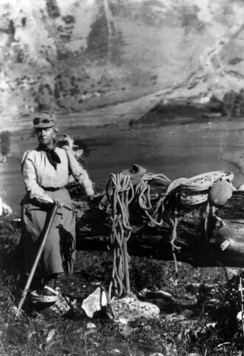 Fanny Bullock Workman wearing mountain climbing gear.