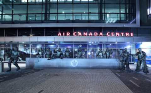 TORONTO, CANADA – JANUARY 16: Statues of Mats Sundin of the Toronto Maple Leafs  (Photo by Tom Szczerbowski/Getty Images)