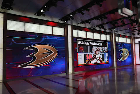 SECAUCUS, NEW JERSEY – JULY 23: With the third pick in the 2021 NHL Entry Draft, the Anaheim Ducks select Mason McTavish during the first round of the 2021 NHL Entry Draft at the NHL Network studios on July 23, 2021 in Secaucus, New Jersey. (Photo by Bruce Bennett/Getty Images)