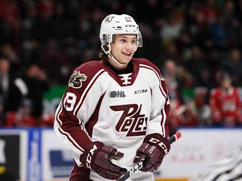 OSHAWA, ON – JANUARY 31: Semyon Der-Arguchintsev #19 of the Peterborough Petes  (Photo by Chris Tanouye/Getty Images)