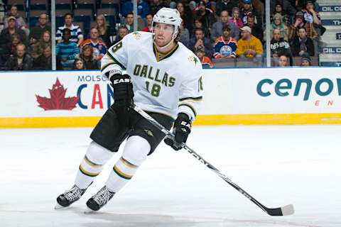 EDMONTON, CANADA – FEBRUARY 15: James Neal #18 of the Dallas Stars looks for a pass against the Edmonton Oilers at Rexall Place on February 15, 2011 in Edmonton, Alberta, Canada. (Photo by Andy Devlin/NHLI via Getty Images)