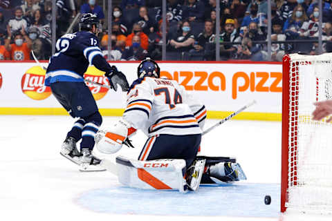 Winnipeg Jets, Jansen Harkins (12). Mandatory Credit: James Carey Lauder-USA TODAY Sports